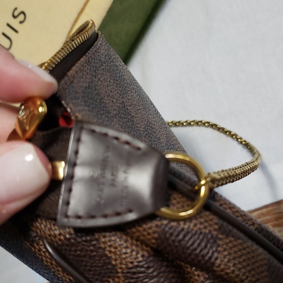 Louis Vuitton Eva Clutch - Picture 5 of 8